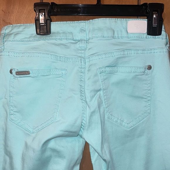 •CELEBRITY PINK•baby blue skinny pants in size 1/25. - Picture 5 of 8